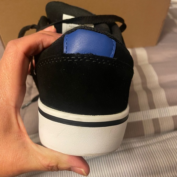 Black Volcom Workwear shoes - Picture 6 of 9